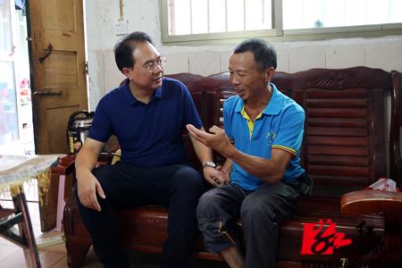朱阳辉走访慰问情暖退役军人