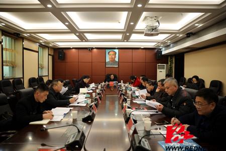 3月4日,临武县委副书记,县长刘杨主持召开第十七届县政府第25次常务