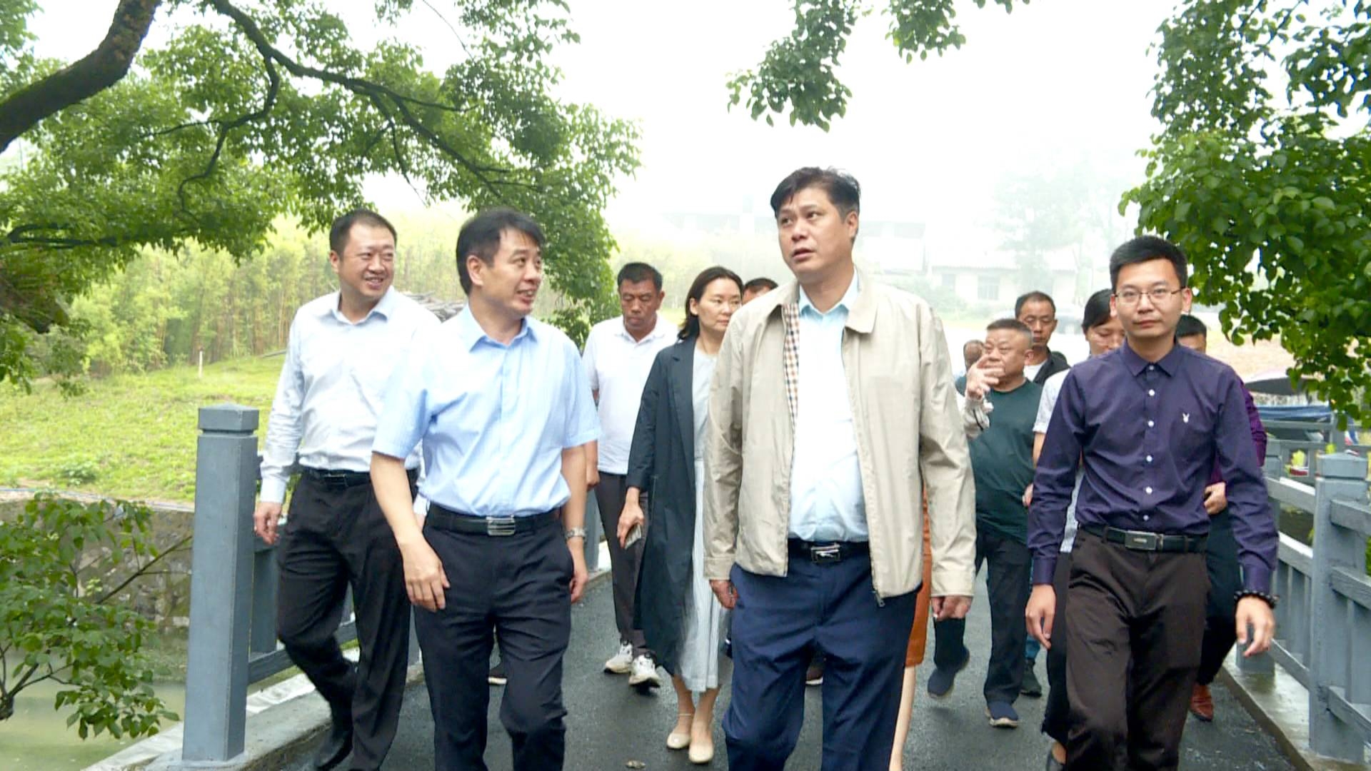 临武县委书记李浩率团赴宜章资兴考察