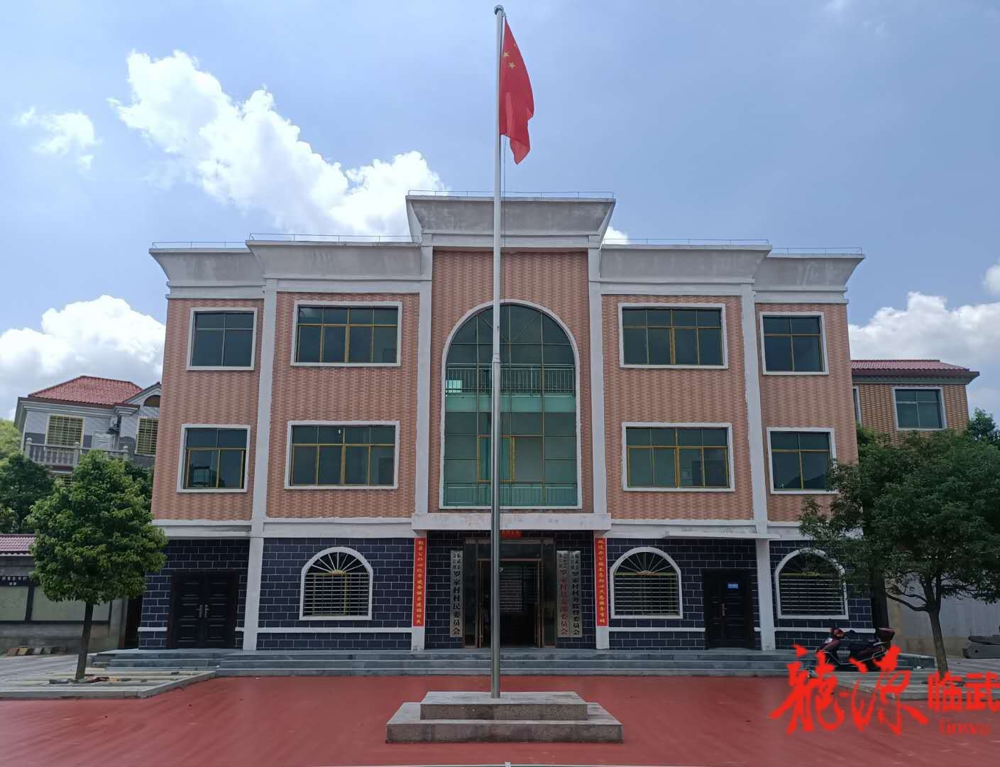 临武县金江镇小平台服务大民生
