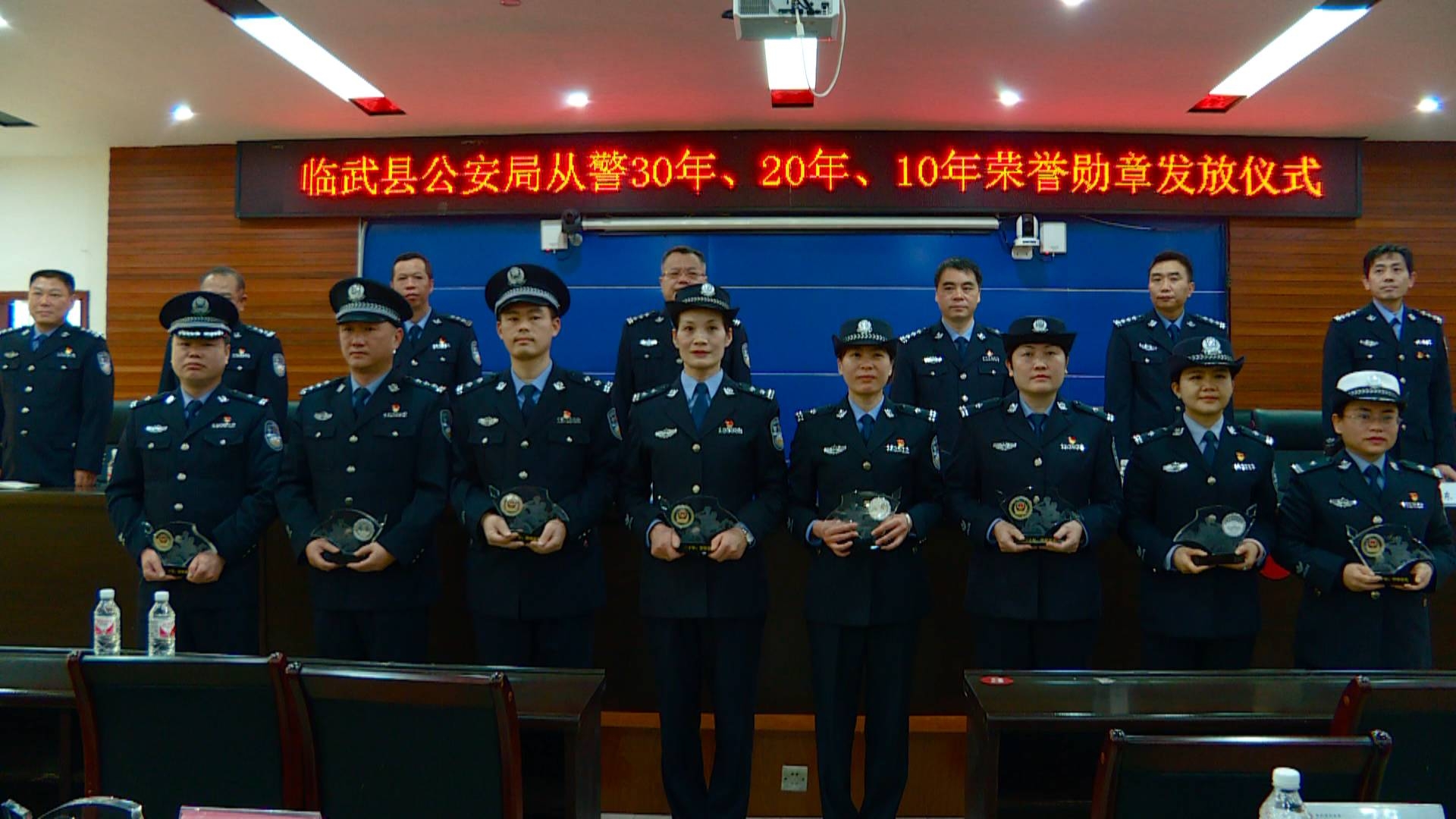 临武县公安局:113名民警被授予荣誉勋章