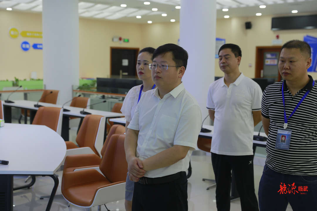 临武县委常委县委宣传部部长付小俊到县融媒体中心调研