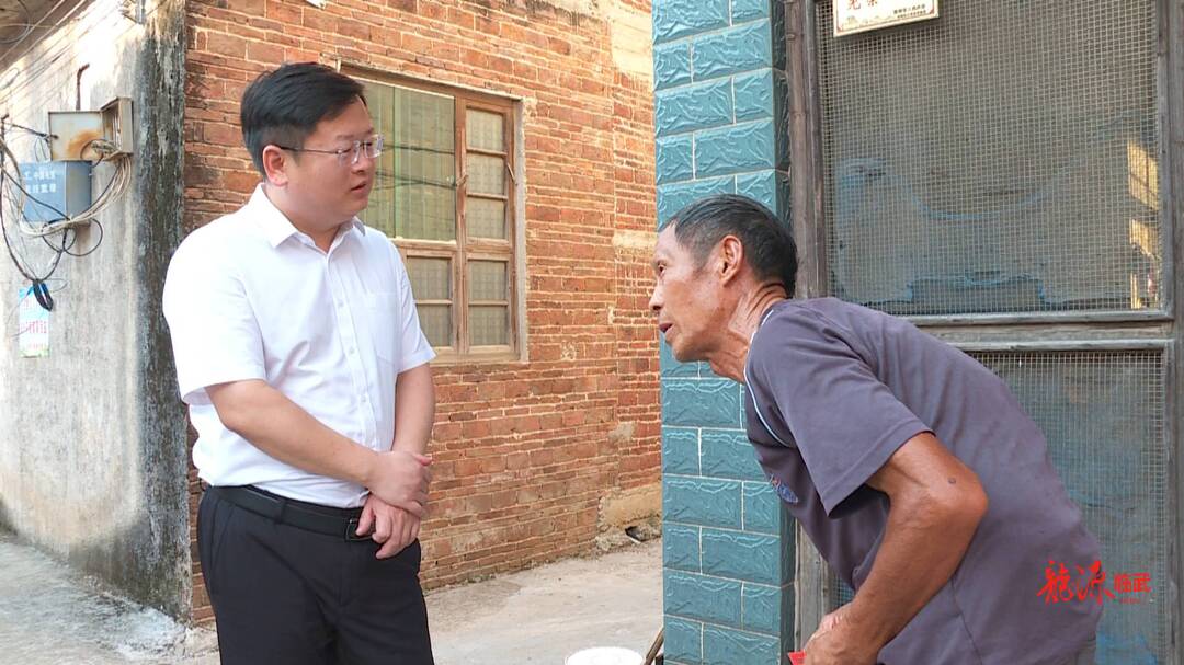 临武县委常委,县委宣传部部长付小俊到花塘走访慰问生活困难退役军人